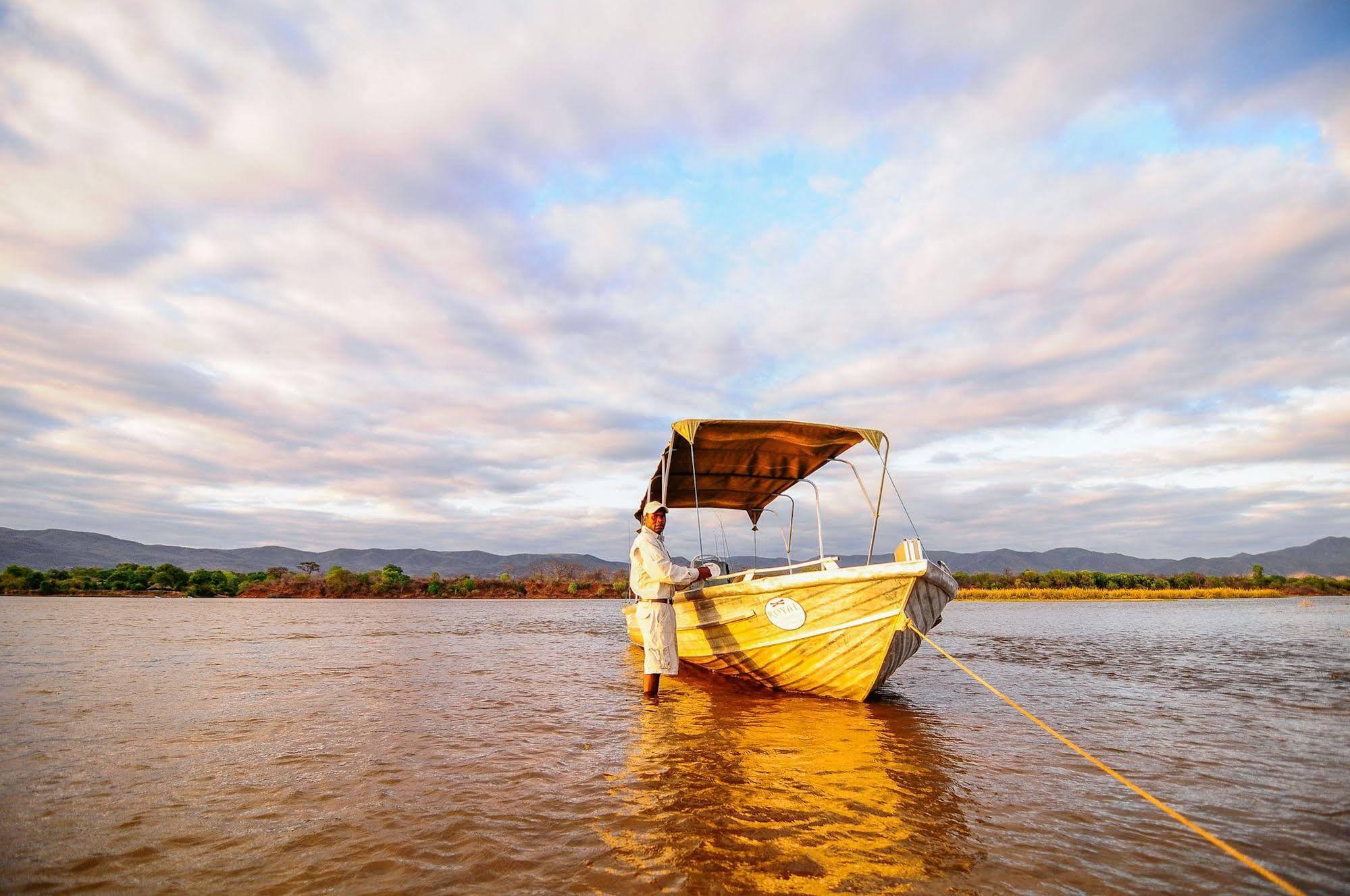 Royal Zambezi Lodge Mafuta المظهر الخارجي الصورة